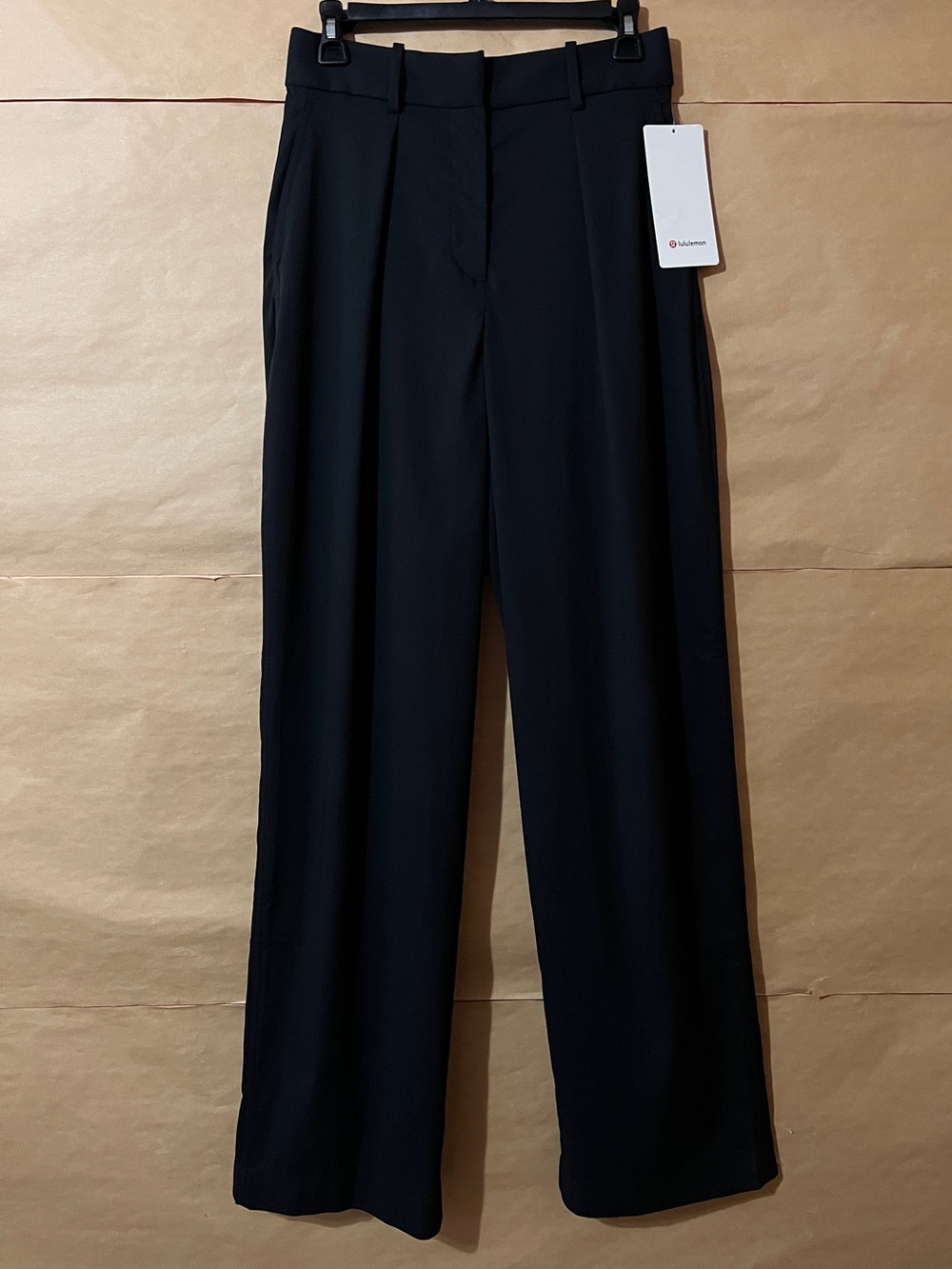 Lululemon NWT Pleat Front High Rise Trouser Straight Wide Leg Pants Black Size 4